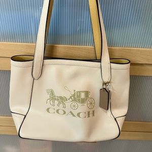 Coach medium tote bag
